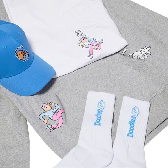 Doodles Hap & Mello Socks White OS NWT IN PACKAGE - Picture 2 of 5